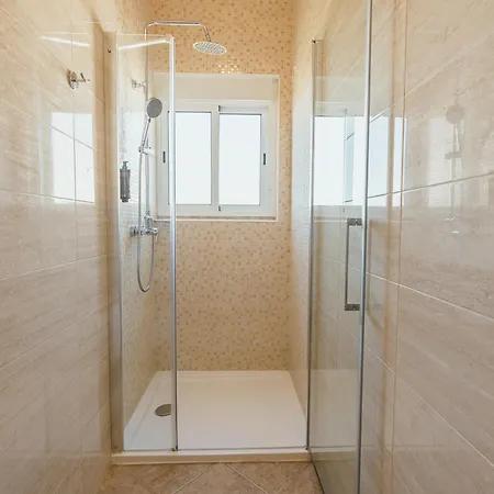Gaspar House In Areeiro By Hosty * Lissabon